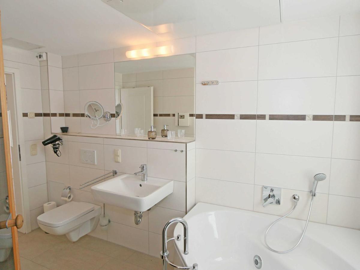 Strandvilla Baabe - Wg 12 Mit Meerblick, Kamin, Sauna, Whirlpool Exterior photo